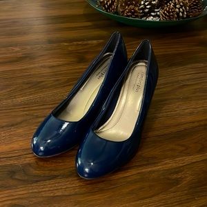 Predictions Comfort Plus navy heels